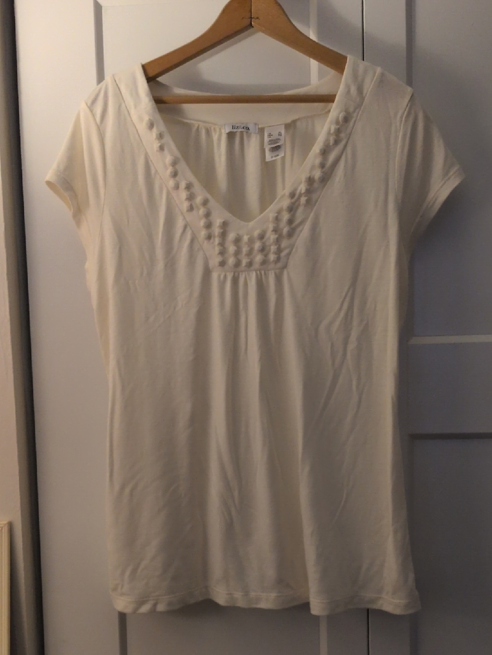 Liz Claiborne Cream Short Sleeve V-Neck Top with Front Pom Trim